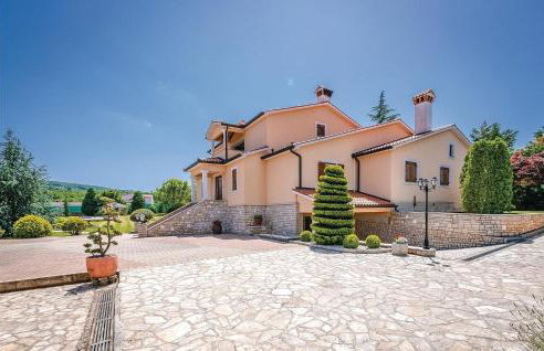5 Bedroom Beautiful Home In Labin - Photo 19