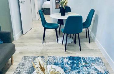 Coastal Flats with Garden & Parking near Castle - Foto 15