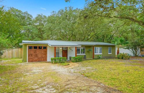 Coastal Home Family Friendly 2 Miles to Beach - Foto 1