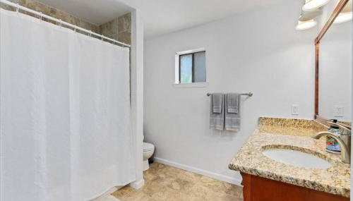 Super Comfy Home with Hot Tub! - Foto 5