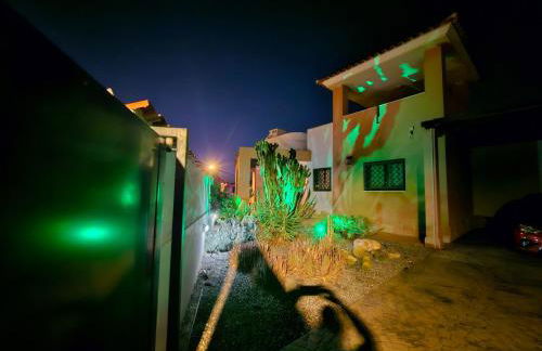 Private Pool- Rooftop Terrace & Bbq- Aircon - Foto 33