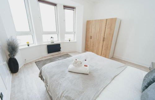 Top Floor 1BR Wishaw Flat with Parking - Foto 2