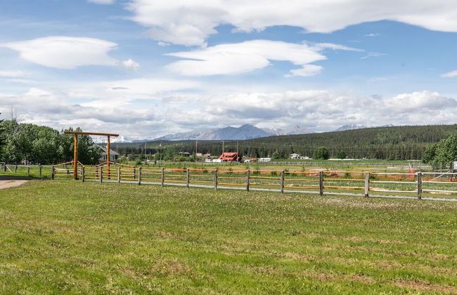 LUXURIOUS 5-Br Acreage | Year-Round Heated Pool & HotTub | Mtn View | Pool Table - Foto 42