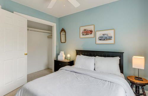 6 Mi to Mt Snow Nature-View Home with Fire Pit! - Foto 19