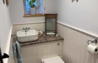 Cosy Flint Cottage - Photo 15