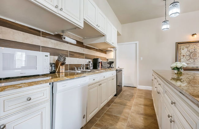 Brand New Spacious 4BD - Photo 9