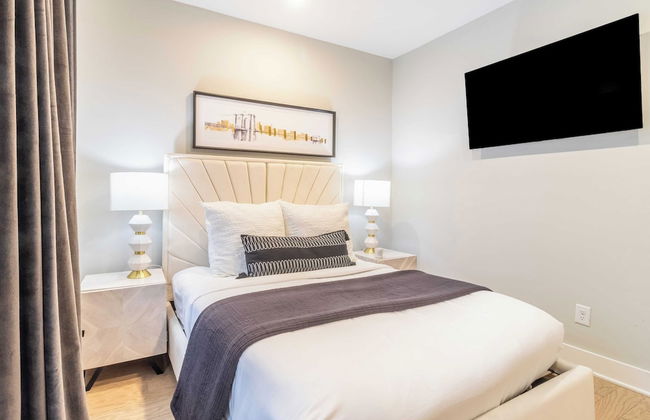 Monty by Avantstay 4bdr 4ba, Balcony w/ Outdoor Seating, 5mins to DT - Photo 22