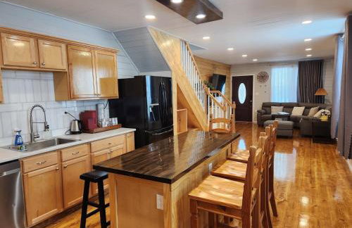 Nestled Away- Comfortable 3BDRM, Central Location - Foto 1