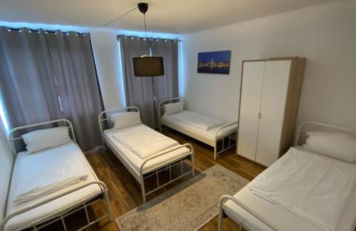 Apartment City Süd- 5 Zimmer_15 Personen _ Komplett_eingerichtet - Foto 2