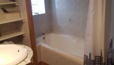 Maison dans un village calme - Foto 4, Shower