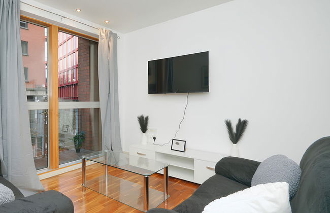 2 Bed Flat - Sleeps 6 - Parking - Wifi - Foto 4