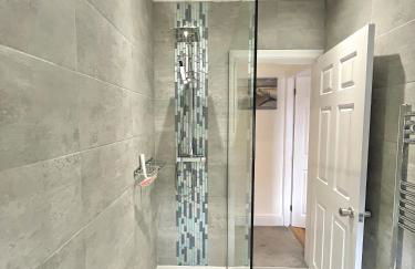 Modern 3-bed House With Parking Bamber Bridge, Preston - Foto 66