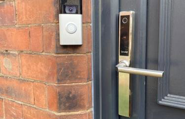 Comfortable 2 bedroom home from home with parking - Foto 25