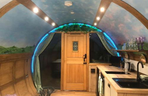 Romantic Rural Break In Countryside Castle Grounds Private Retreat Wizards Rest - Foto 10