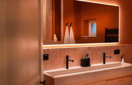 Private Oasis: Luxe 20-guest Estate, Jacuzzi, 8 Ha - Foto 27