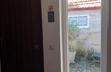 Pequena Casa rústica com piscina - Foto 8