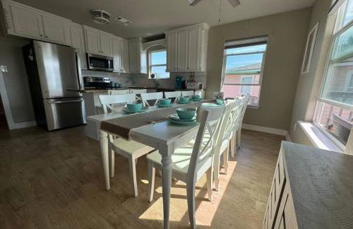 Private beach access -360 Water Views - Upscale home - Second Row - Foto 9