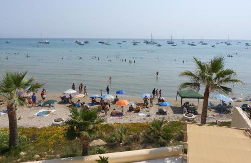 Maravilloso Apartamento AMANECER CABO a pie de playa y mar en CHALET ROQUETES - Foto 19