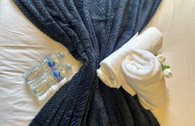 NEW! Grimsby Central, Spacious, 2 Bedrooms - Photo 15