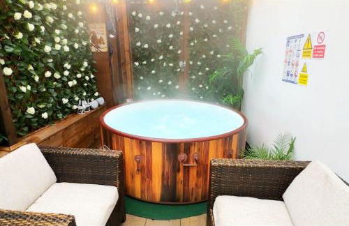 Squirrel Hideaway with Hot Tub in Formby, Liverpool - Foto 53