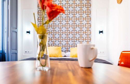 Classy Studio Apartment with Unique Design - Photo 14