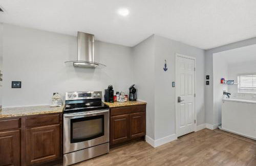 R & R's Reel Paradise 5 minutes to the harbour and 11 miles to the Beach! - Foto 10