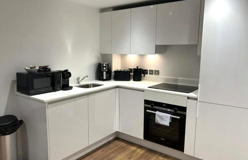 1 Bed Serviced Apartment Bracknell 5 mins from station - Photo 10