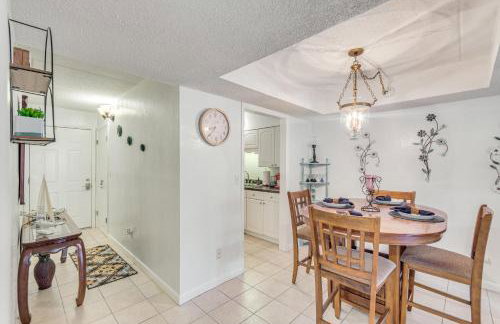 Waterfront Community w/ Perks: Mary Esther Condo - Foto 9