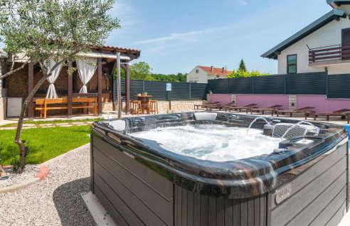 Beautiful Home In Hrvace With Wifi - Foto 4