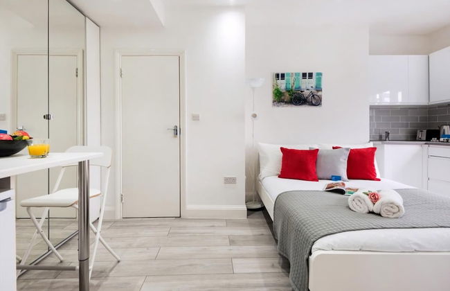 The Armadale Road Residence II - Photo 4