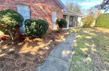 Sweet Home Alabama 4BR 2BA oasis with pool WI-FI - Foto 29