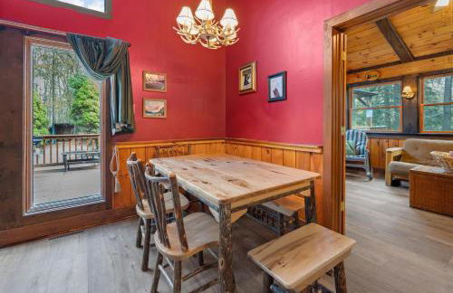 Relaxing Pocono Stay Near Lake with Hot Tub & BBQ - Foto 21