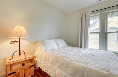 Cozy Elkhart Lake Apartment Walk to Town and Dining - Foto 21