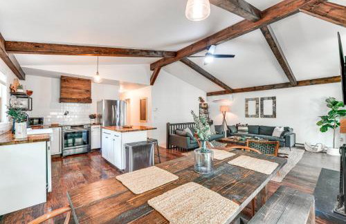 Private Hot Tub Tree-Lined Poconos Home! - Foto 9