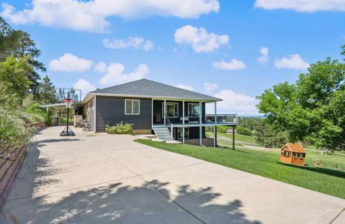 Black Hills Getaway with Hot Tub & Game Room for 18 - Foto 61