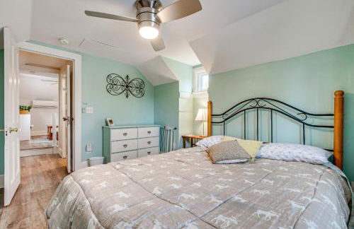 Lavish House with Patio - 2 Blocks to Green Lake! - Foto 23