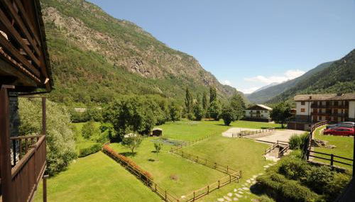 GuestHost - Derby Village - Mountain Heaven Apartment - Photo 1