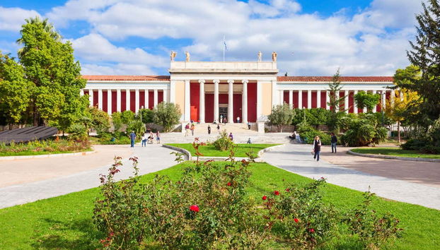 Façade principale du Musée archéologique national d'Athènes