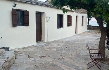 Ikarian traditional house - Photo 6