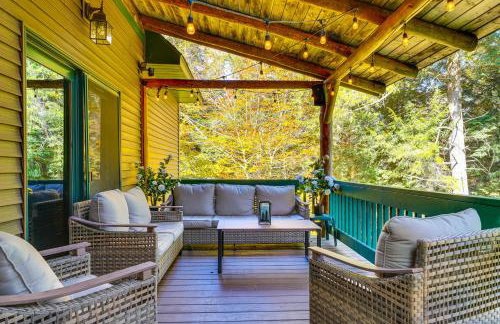 Private Deck and Fire Pit Adirondack Family Home - Foto 2