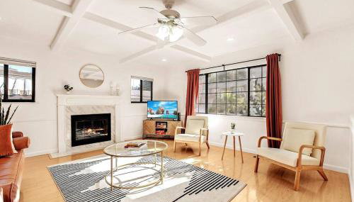 King Suite, 5 Queen beds Spacious Modern Home - Foto 3