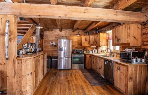 Cozy Cabin near Lake Ontario Ideal for a Family Retreat - Photo 40