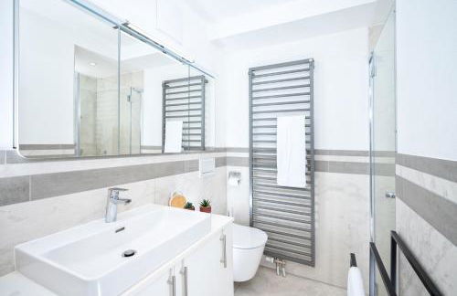 FeWo Zirbenruhe: zentral & modern mit Naturflair - Photo 11