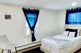 Spacious 4BR home w 2BA, a workspace & king bed! - Foto 65