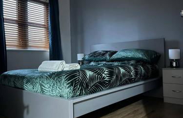 City Centre Apartment - Free Parking - Sleeps 4 - Foto 5