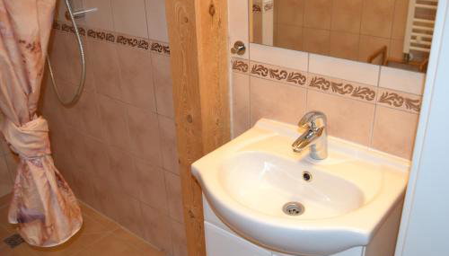 Dom Aurora Pokój 4 osobowy z balkonem - Foto 3, Shower