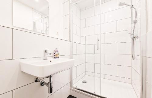 Tolstov Apartments - City Center Apartments with 5 Rooms - 10 Min Messe DUS - Foto 37