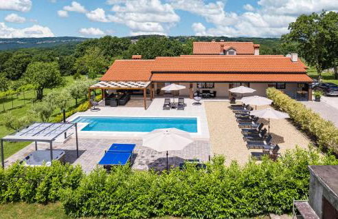 4 Bedroom Lovely Home In Labin - Photo 10