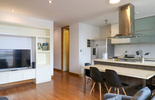 w Picturesque 2BR at Malecon - Photo 5