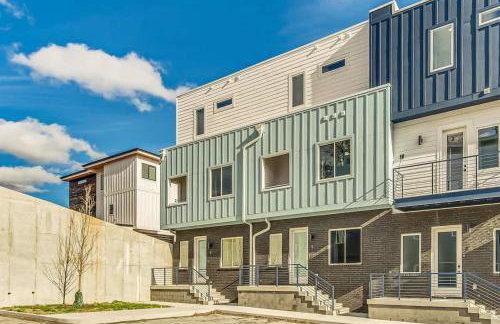 BRAND NEW Side by Side Homes - Sleeps 24 Guests - Foto 14